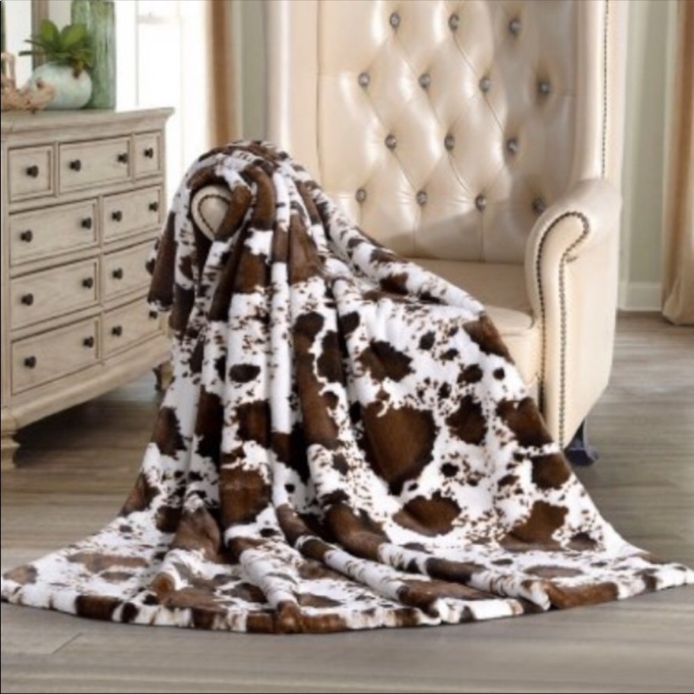 🎁 Luxury Faux Fur Throw (brown cow print) - NWT